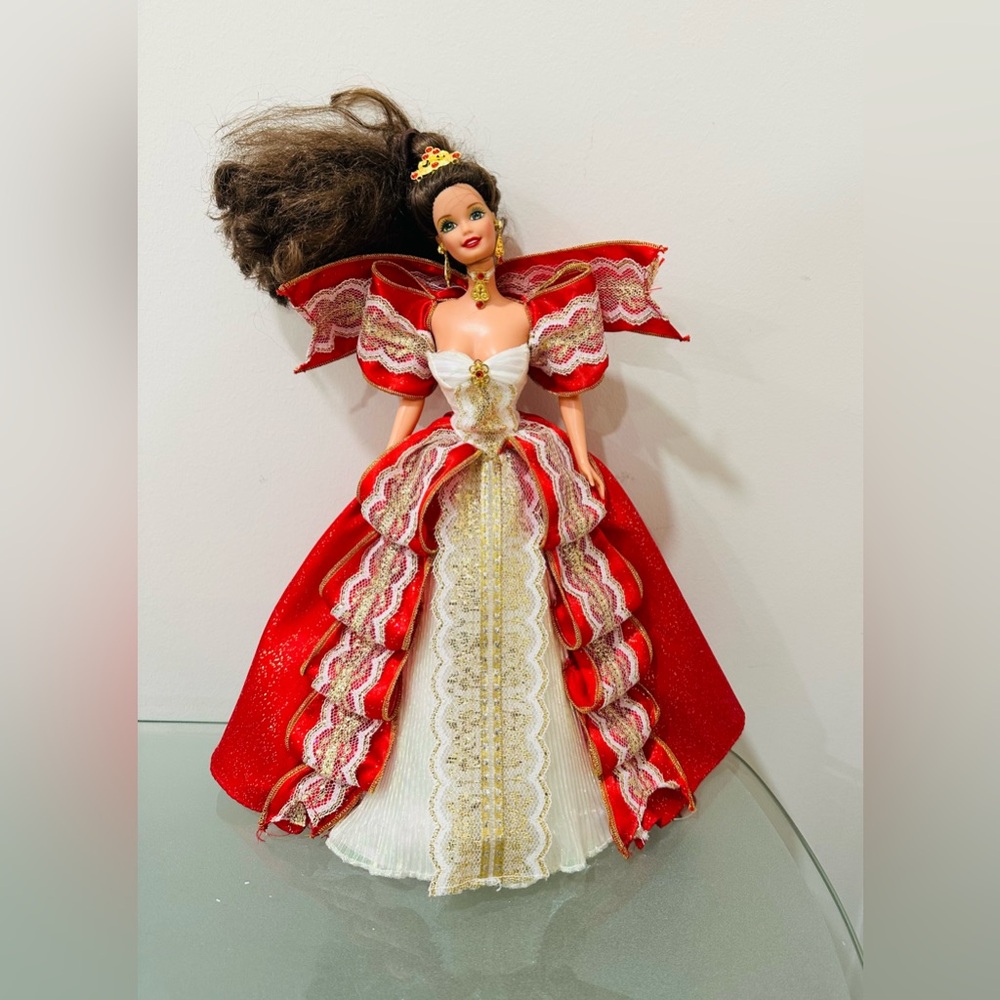 BARBIE Happy Holidays Special Edition 1997 Vintage Barbie Doll Brunette Barbie